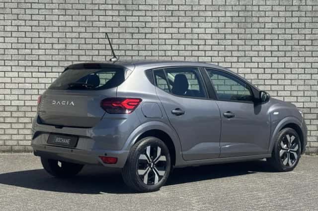 Dacia Sandero (2025) thumbnail 2