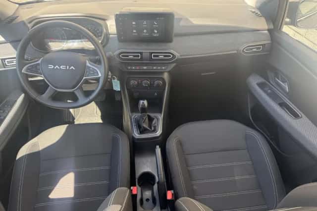 Dacia Sandero (2025) thumbnail 3