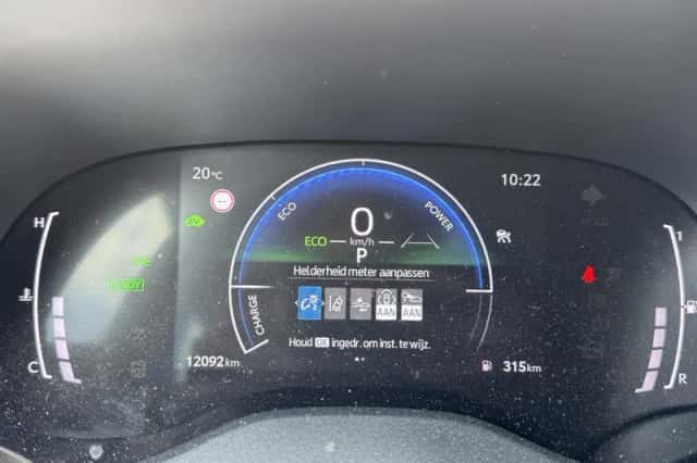 Toyota Yaris Cross (2024) thumbnail 4