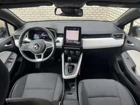 Renault Clio (2022) thumbnail 3