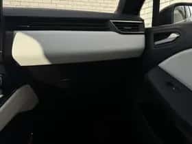 Renault Clio (2022) thumbnail 36