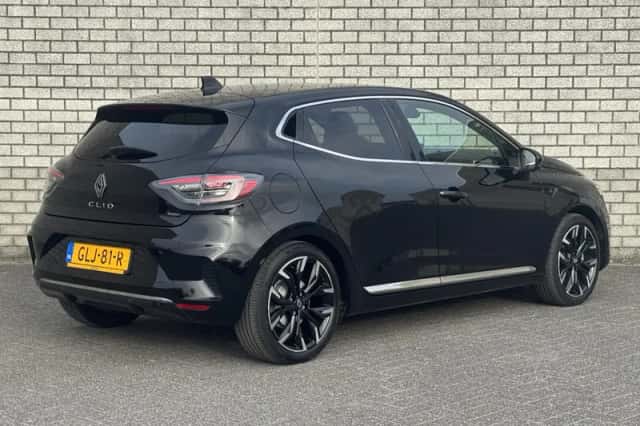 Renault Clio (2024) thumbnail 2