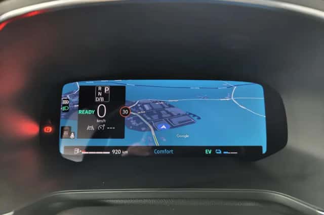 Renault Captur (2024) thumbnail 4