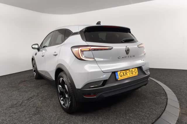 Renault Captur (2024) thumbnail 6
