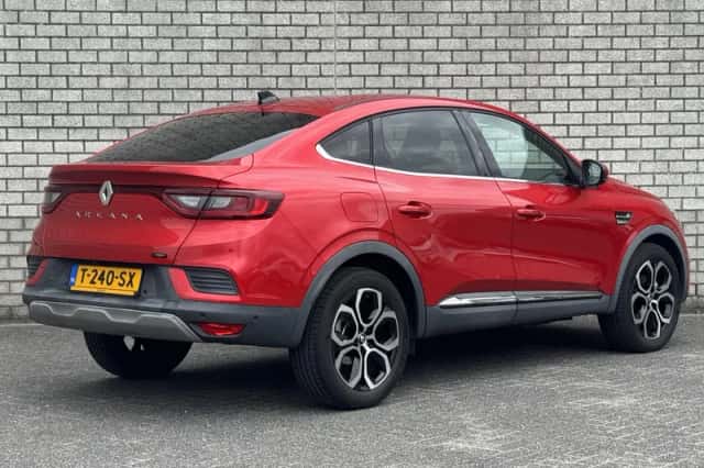 Renault Arkana (2023) thumbnail 2