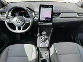 Renault Captur (2024) thumbnail 3