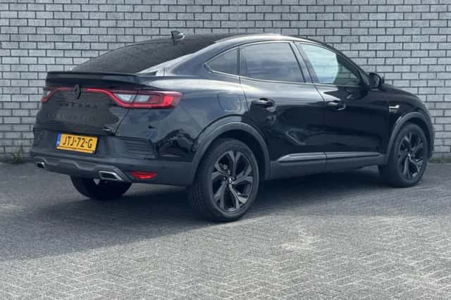 Renault Arkana (2023) thumbnail 2