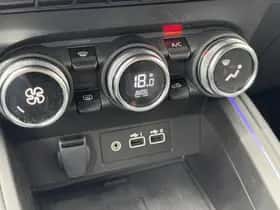 Renault Clio (2024) thumbnail 16