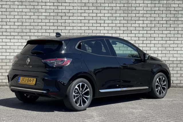 Renault Clio (2025) thumbnail 2