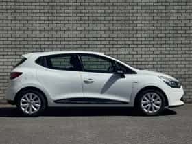 Renault Clio (2016) thumbnail 16