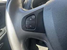 Renault Clio (2016) thumbnail 21
