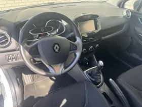 Renault Clio (2016) thumbnail 25
