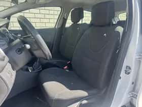 Renault Clio (2016) thumbnail 7