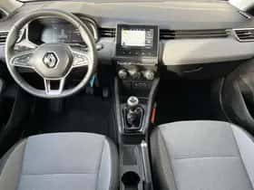 Renault Clio (2024) thumbnail 3