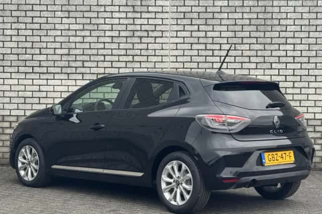 Renault Clio (2024) thumbnail 6
