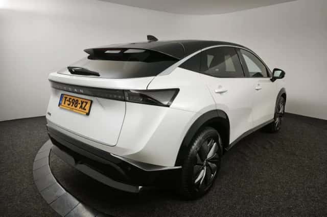 Nissan Ariya (2023) thumbnail 2