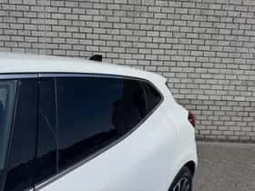 Renault Clio (2023) thumbnail 18