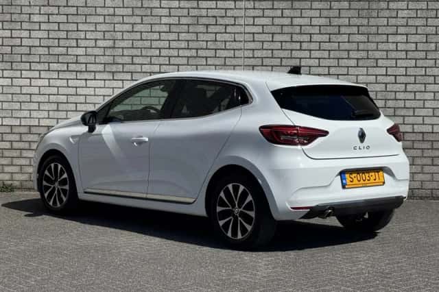 Renault Clio (2023) thumbnail 6