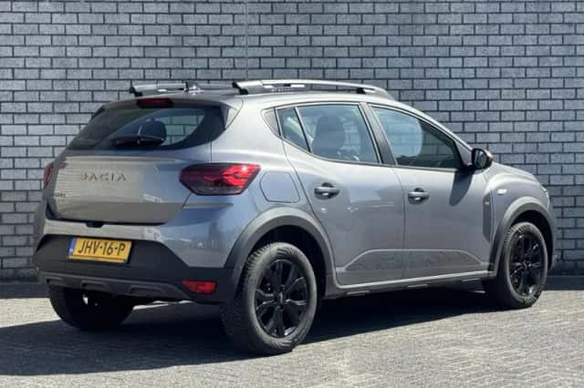 Dacia Sandero Stepway (2025) thumbnail 2
