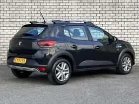 Dacia Sandero Stepway (2023) thumbnail 2