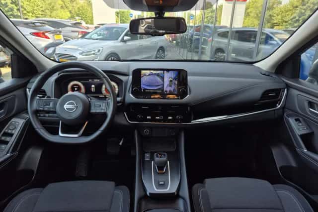 Nissan Qashqai (2022) thumbnail 2