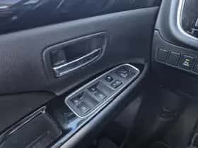 Mitsubishi Outlander (2020) thumbnail 19