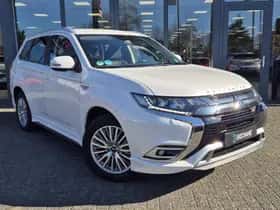 Mitsubishi Outlander (2020) thumbnail 5