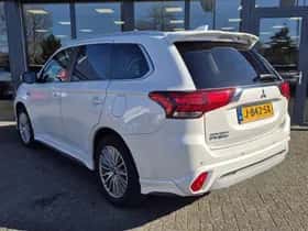 Mitsubishi Outlander (2020) thumbnail 6