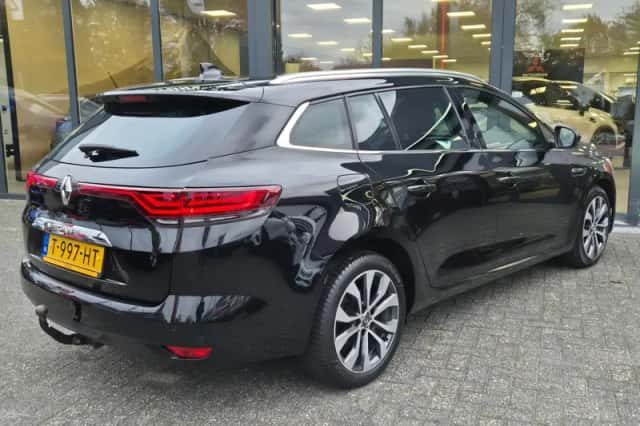 Renault Mégane (2023) thumbnail 2