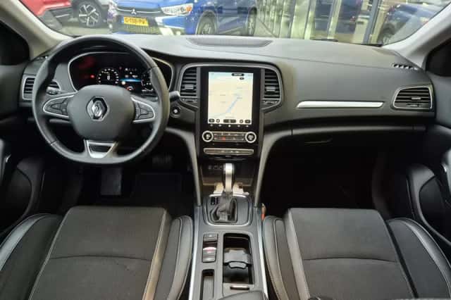 Renault Mégane (2023) thumbnail 3
