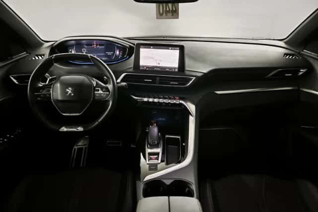 Peugeot 3008 (2017) thumbnail 3
