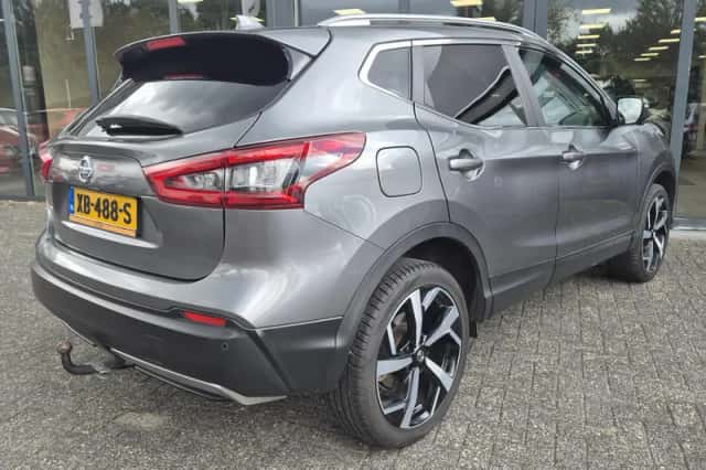 Nissan Qashqai (2018) thumbnail 2