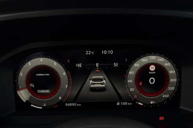 Nissan Qashqai (2021) thumbnail 4