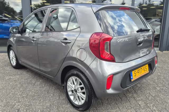 Kia Picanto (2023) thumbnail 6