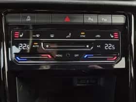 Volkswagen T-Roc (2022) thumbnail 13