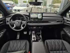 Mitsubishi Outlander (2026) thumbnail 3