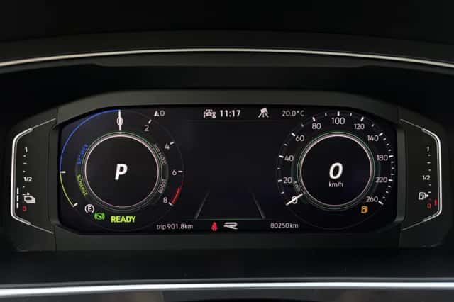 Volkswagen Tiguan (2021) thumbnail 4