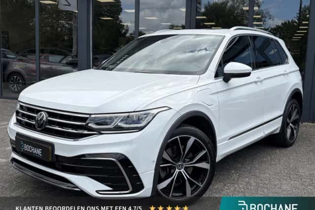 Volkswagen Tiguan (2021) thumbnail 1