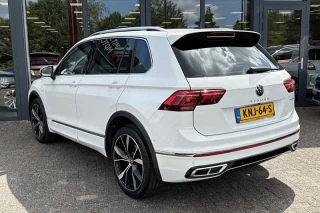 Volkswagen Tiguan (2021) thumbnail 6