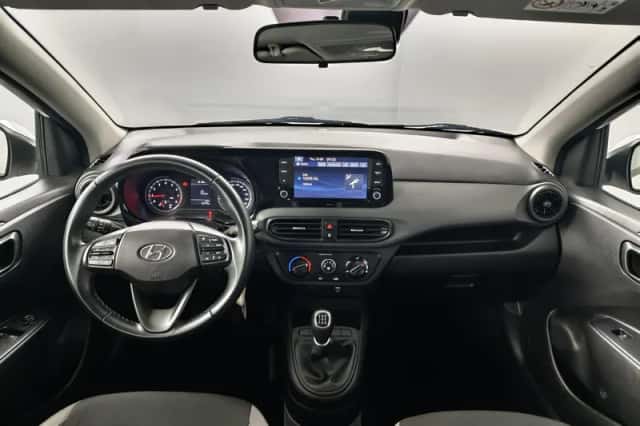 Hyundai i10 (2023) thumbnail 3
