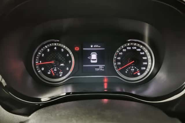 Hyundai i10 (2023) thumbnail 4