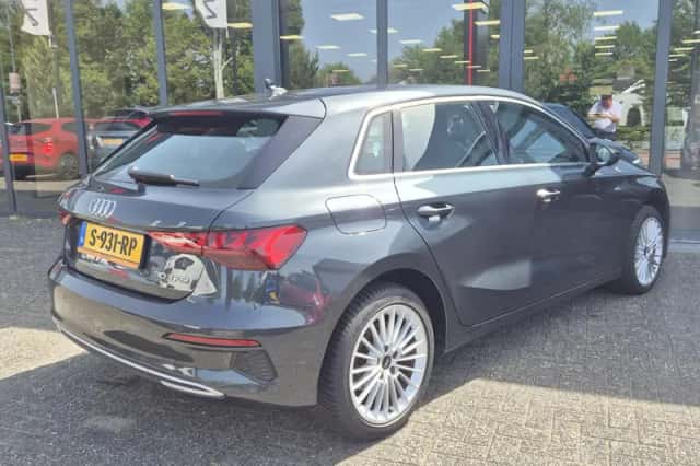 Audi A3 (2023) thumbnail 2