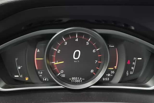 Volvo V40 (2019) thumbnail 4