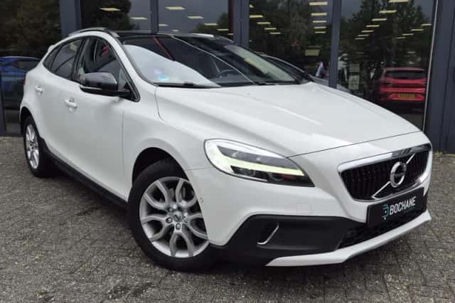 Volvo V40 (2019) thumbnail 5