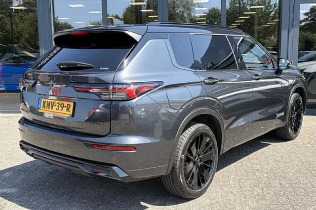 Mitsubishi Outlander (2026) thumbnail 2