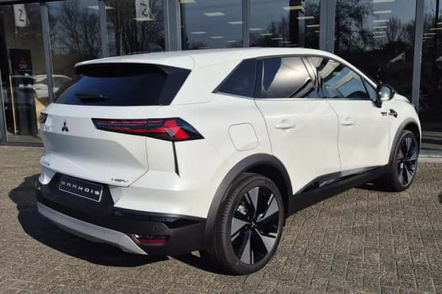 Mitsubishi Grandis (2026) thumbnail 2