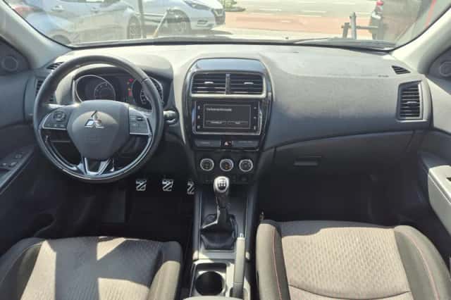 Mitsubishi ASX (2017) thumbnail 3