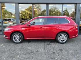 Mitsubishi Outlander (2020) thumbnail 17