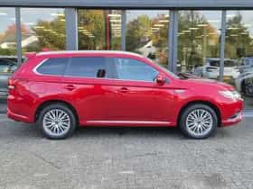 Mitsubishi Outlander (2020) thumbnail 18