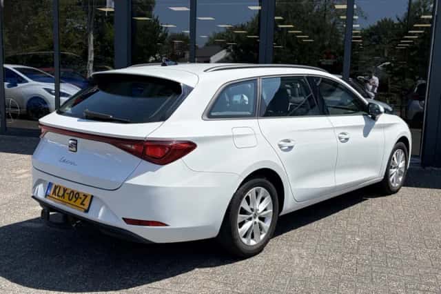SEAT Leon (2021) thumbnail 2